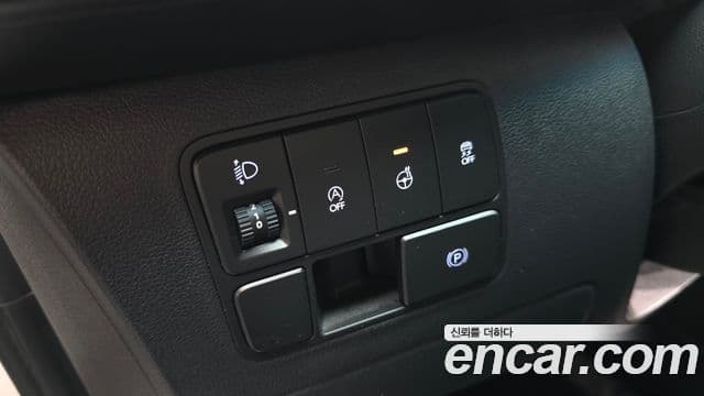 Hyundai Staria 2024 — ფოტო 18/20