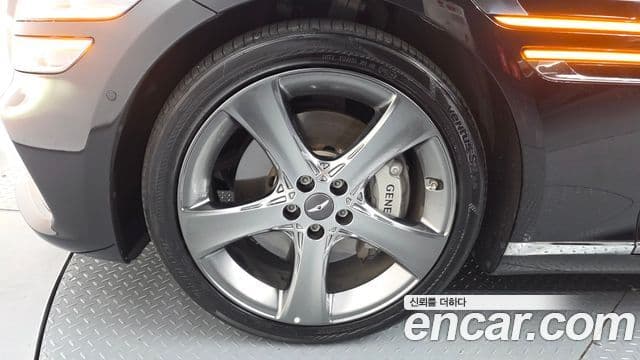 Genesis G80 2022 — Photo 19/40