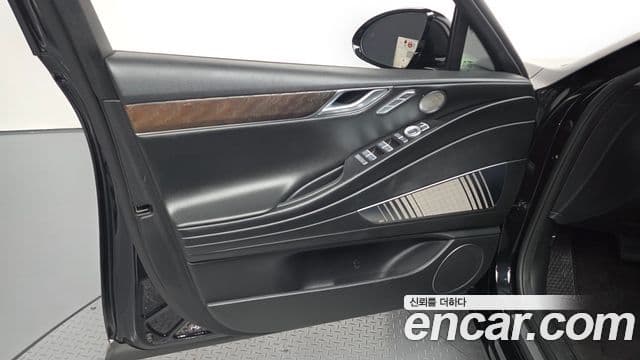 Genesis G80 2022 — Photo 37/40