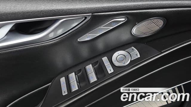 Genesis G80 2022 — Photo 16/40
