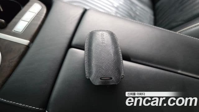 Genesis G80 2022 — Photo 39/40