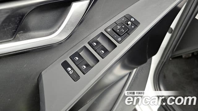 Kia Niro 2022 — фото 18 из 20