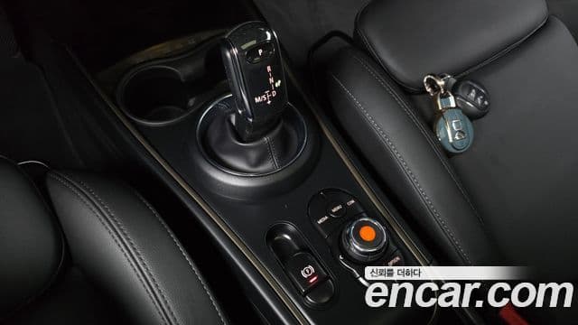 Mini Cooper Countryman 2021 — ფოტო 9/20