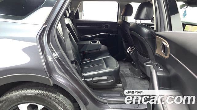 Kia Sorento 2023 — фото 10 из 20