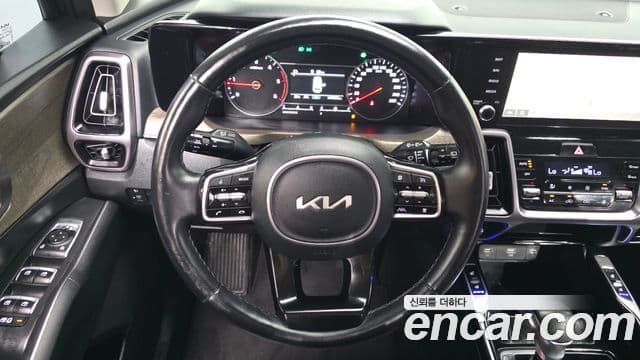 Kia Sorento 2023 — фото 12 из 20
