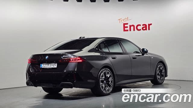 BMW 5 Series 2025 — ფოტო 2/20