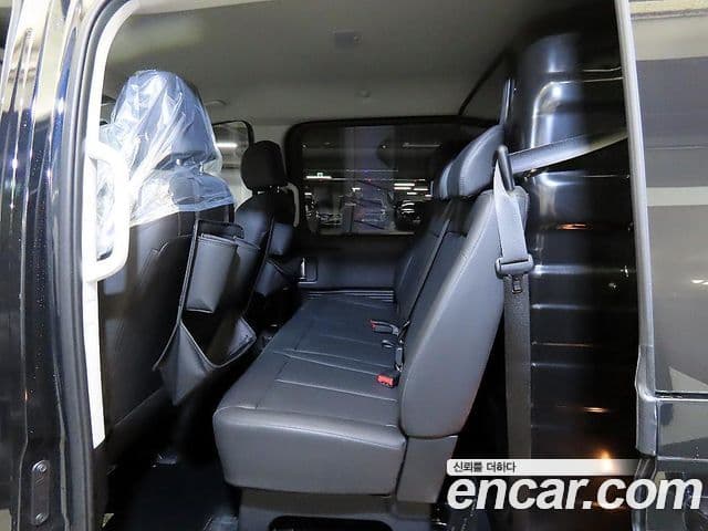 Hyundai Staria 2024 — ფოტო 9/20