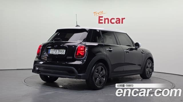 Mini Cooper 2023 — ფოტო 1/20