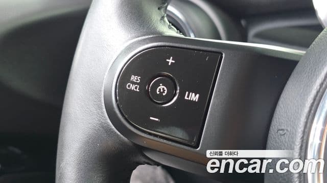 Mini Cooper 2023 — ფოტო 15/20