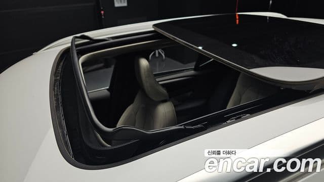 Volvo XC40 2025 — Şəkil 19/20