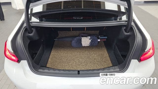 BMW 3 Series 2019 — фото 19 из 20