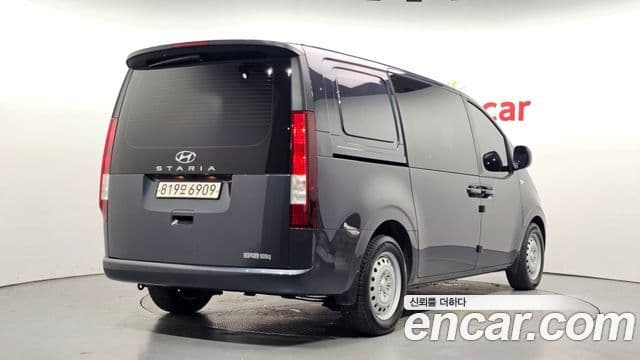 Hyundai Staria 2022 — фото 2 из 20