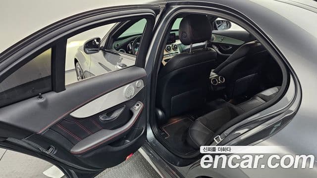 Mercedes-Benz C-Class 2019 — фото 20 из 20