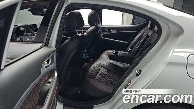 Genesis G70 2020 — ფოტო 11/20