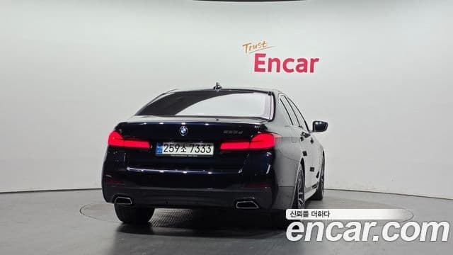 BMW 5 Series 2022 — ფოტო 4/20