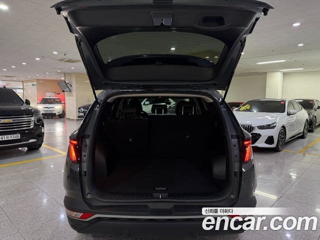 Hyundai The New Tucson 2023 — ფოტო 17/19