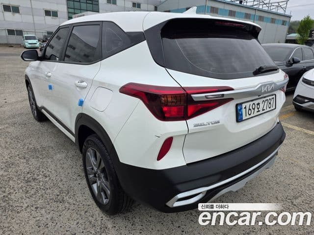 Kia Seltos 2022 — фото 5 из 20