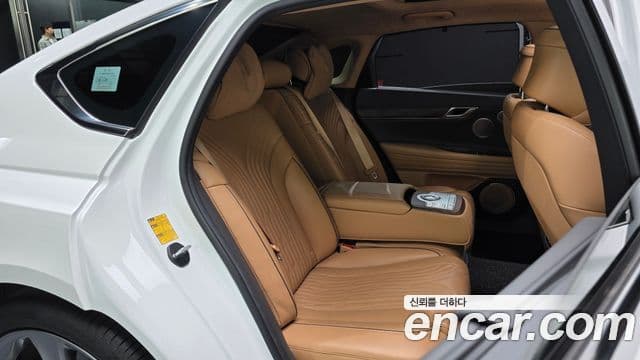 Genesis Electrified G80 2020 — фото 11 из 20