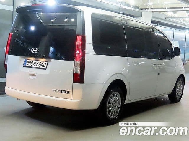 Hyundai Staria 2025 — ფოტო 1/20