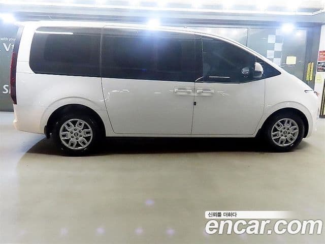 Hyundai Staria 2025 — фото 4 из 20