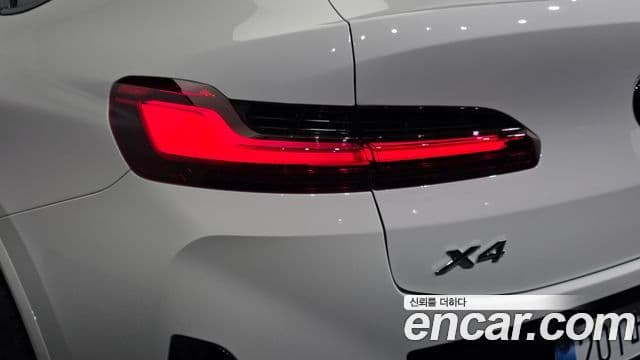 BMW X4 2025 — Photo 21/36