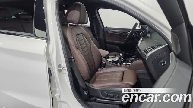 BMW X4 2025 — Photo 9/36