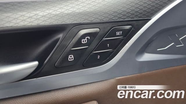 BMW X4 2025 — Photo 24/36