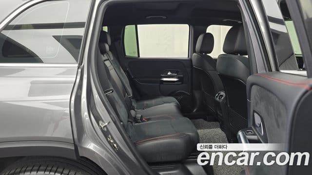 Mercedes-Benz GLB-Class 2022 — фото 11 из 20