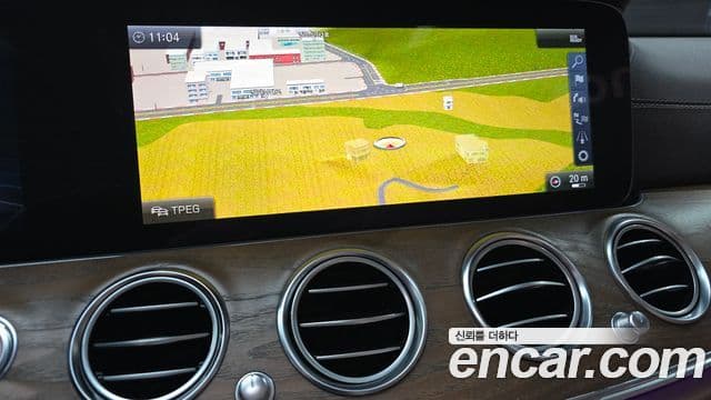 Mercedes-Benz E-Class 2019 — Фото 16/20