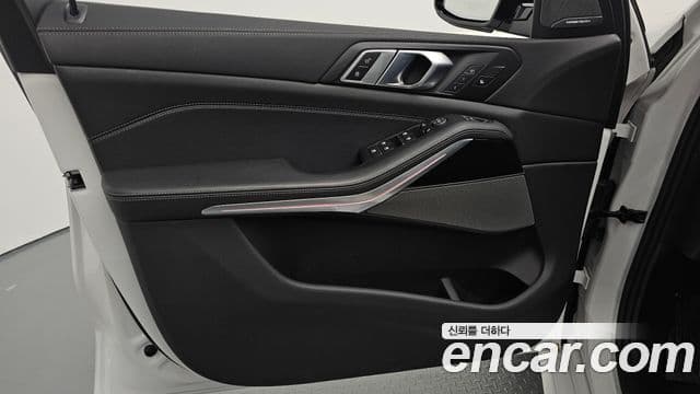 BMW X5 2025 — Photo 18/35