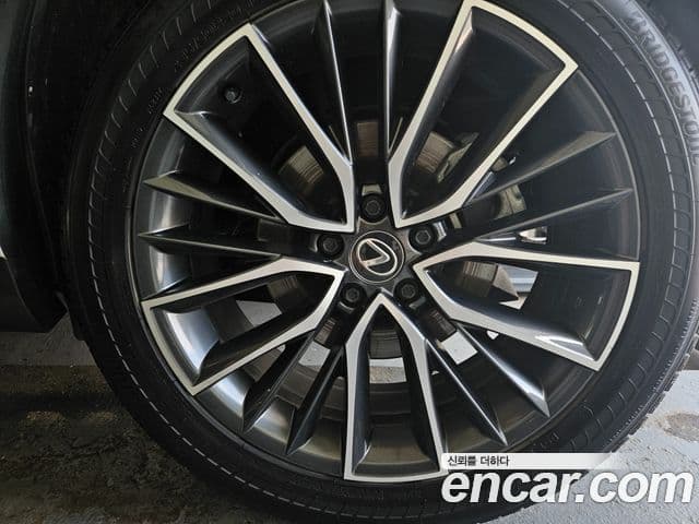 Lexus NX350h 2024 — Şəkil 7/15