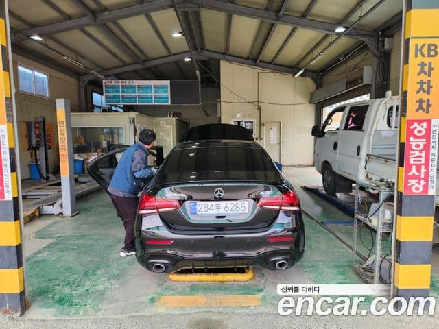 Mercedes-Benz A-Class 2020 — ფოტო 17/17