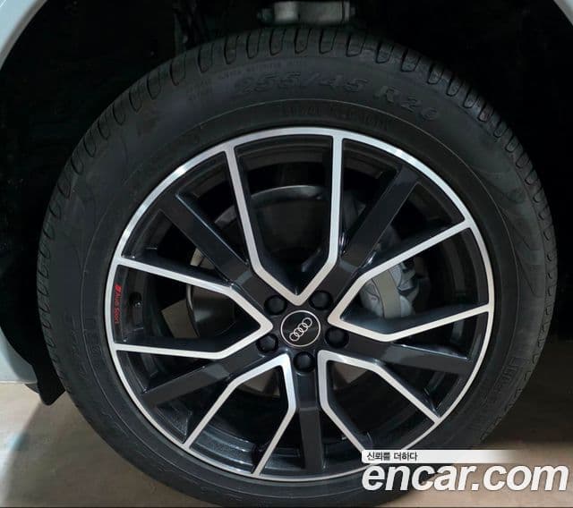 Audi Q5 2023 — ფოტო 5/10