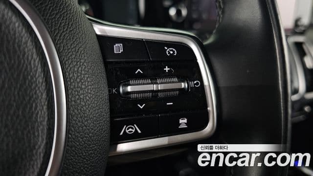 Kia Sorento 2022 — Фото 17/20
