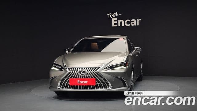 Lexus ES300h 2025 — Şəkil 3/20