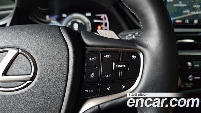 Lexus ES300h 2025 — Şəkil 16/20