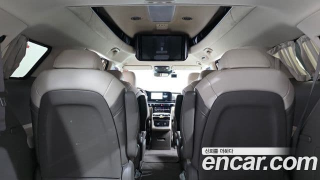 Kia Carnival 2022 — ფოტო 20/20