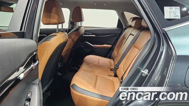 Kia Seltos 2022 — Şəkil 10/20