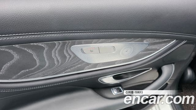 Mercedes-Benz CLS-Class 2022 — Photo 24/35
