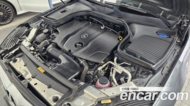 Mercedes-Benz GLC-Class 2018 — Şəkil 6/20