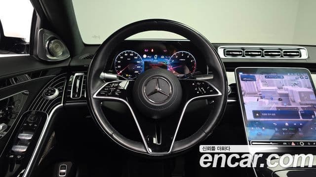 Mercedes-Benz S-Class 2024 — Photo 9/39