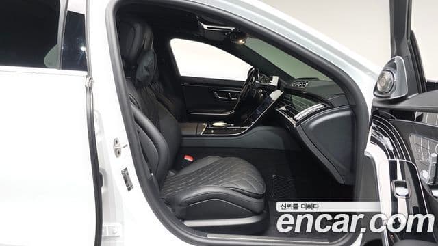 Mercedes-Benz S-Class 2024 — Photo 1/39