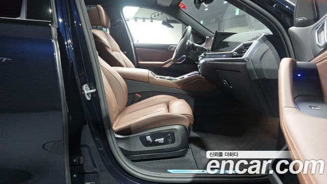 BMW X6 2025 — Photo 10/32