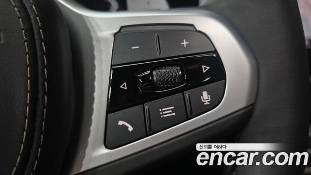 BMW X6 2025 — Photo 23/32