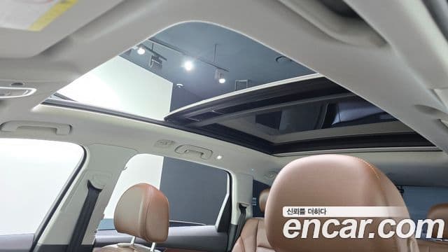Audi Q7 2019 — ფოტო 17/20