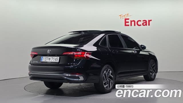 Volkswagen Jetta 2023 — фото 2 из 20