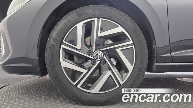Volkswagen Jetta 2023 — фото 5 из 20