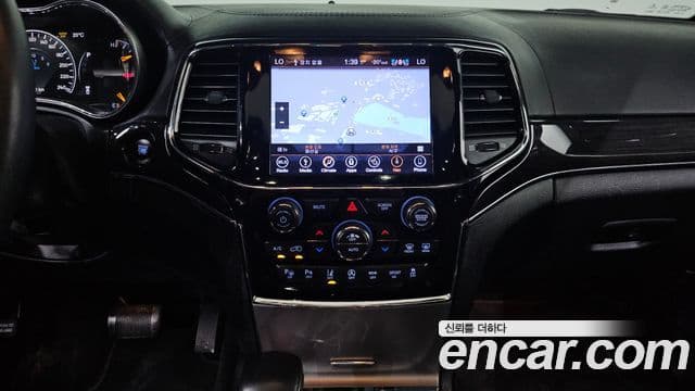 Jeep Grand Cherokee 2019 — Photo 6/33