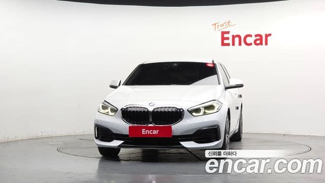 BMW 1 Series 2022 — ფოტო 2/20