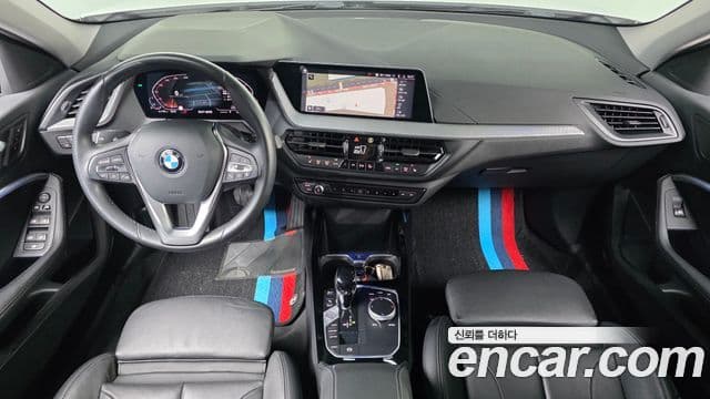 BMW 1 Series 2022 — ფოტო 6/20